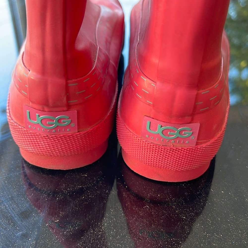 Ugg rain boots